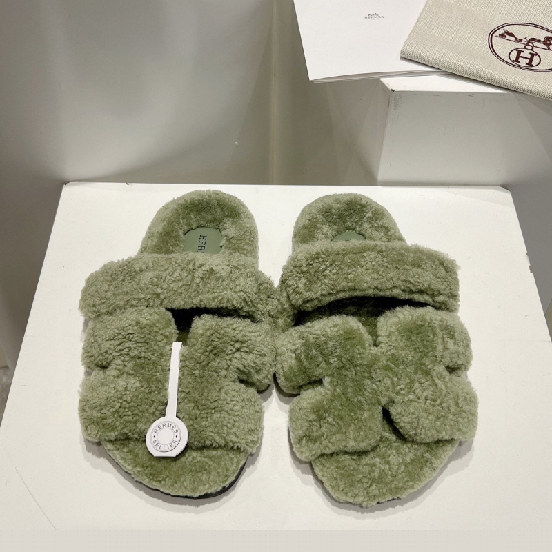 H**mes slippers
